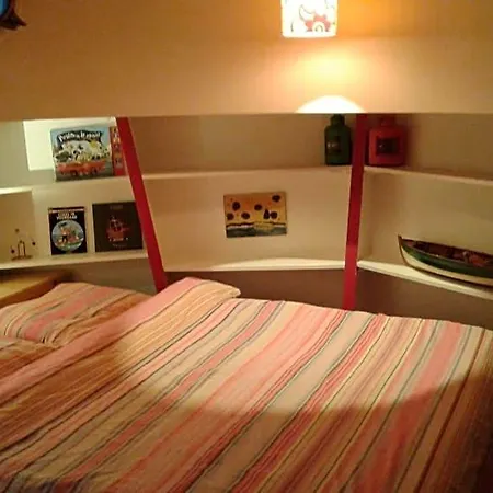 Houseboat Dokstroom 4* Amsterdam