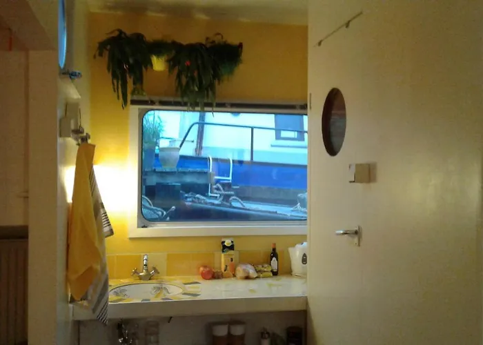 Houseboat Dokstroom Vendégház 4*